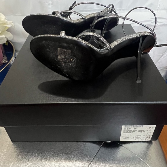Saint Laurent Cassandra Heels in Metallic Silver Cracked Metal Leather - Picture 4 of 10